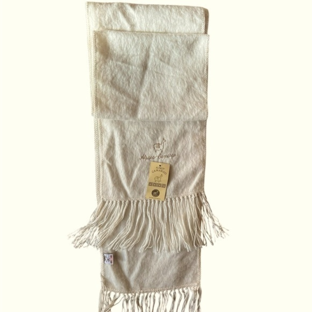 NWT Alpaca Camargo Cream/Ivory Fringed Unisex Scarf